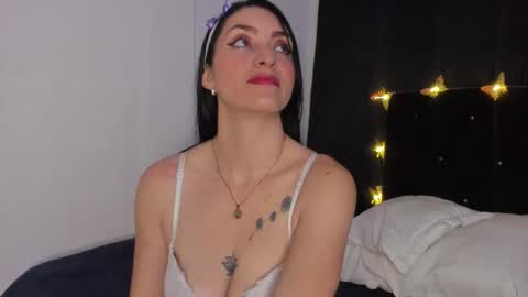 Snapshot of meganhofman chatting on 17, 3, 2026 Megan Hofman online show from 17, 3, 2026