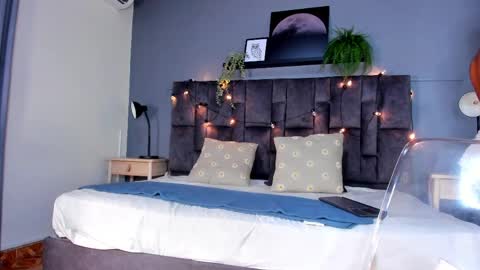 Snapshot of meganlovee__ chatting on 7, 4, 2026 MEGAN online show from 7, 4, 2026