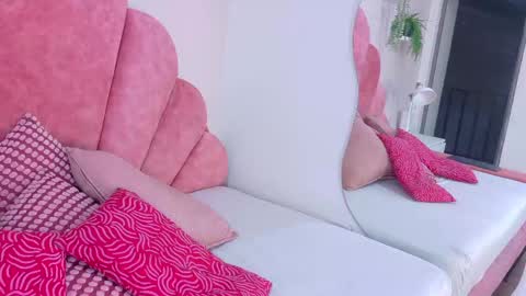 Snapshot of meganlovee__ chatting on 28, 5, 2026 MEGAN online show from 28, 5, 2026