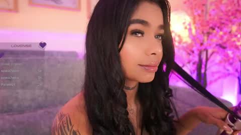 Snapshot of meganlowell chatting on 13, 5, 2026 Megan Lowell online show from 13, 5, 2026
