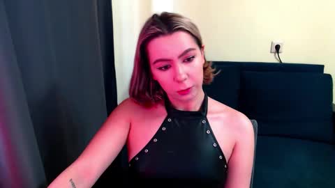 Snapshot of meganluss chatting on 5, 11, 2025 meganluss online show from 5, 11, 2025