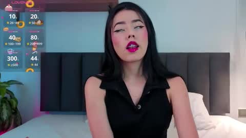 Snapshot of meganritz_ chatting on 10, 11, 2025 Meganritz online show from 10, 11, 2025