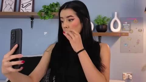 Snapshot of meganritz_ chatting on 3, 12, 2025 Meganritz online show from 3, 12, 2025