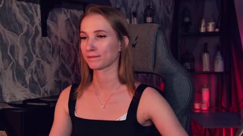 Snapshot of meganrodgers chatting on 19, 4, 2026 megan online show from 19, 4, 2026