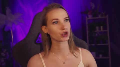 Snapshot of meganrodgers chatting on 26, 4, 2026 megan online show from 26, 4, 2026