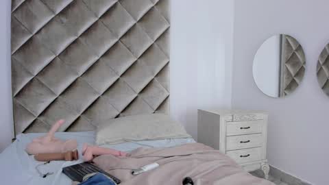 Snapshot of megaraowen_ chatting on 19, 12, 2024 M E G A R A online show from 19, 12, 2024