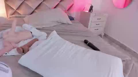 Snapshot of megaraowen_ chatting on 7, 1, 2025 M E G A R A online show from 7, 1, 2025