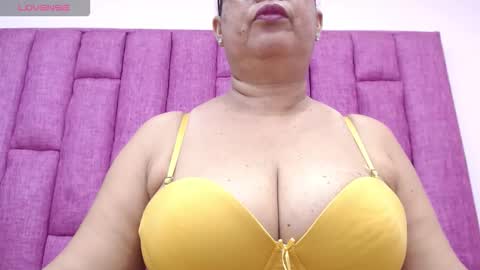 Snapshot of megatitsxxx chatting on 25, 3, 2026 milfpleasure online show from 25, 3, 2026