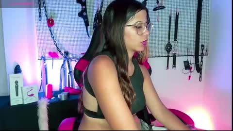 Snapshot of meggan_greey chatting on 10, 12, 2024 Your best slave online show from 10, 12, 2024