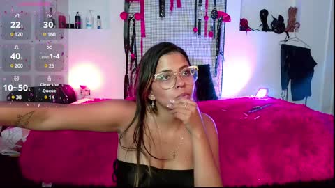Snapshot of meggan_greey chatting on 18, 12, 2024 Your best slave online show from 18, 12, 2024