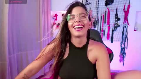 Snapshot of meggan_greey chatting on 23, 9, 2025 Your best slave online show from 23, 9, 2025