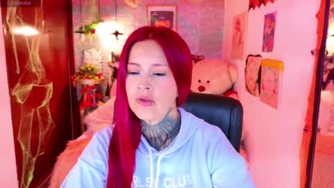 Snapshot of meghan_nill chatting on 6, 10, 2025 Meghan online show from 6, 10, 2025