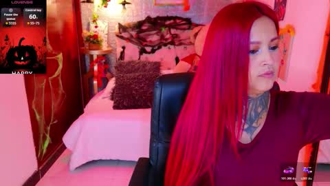 Snapshot of meghan_nill chatting on 20, 10, 2025 Meghan online show from 20, 10, 2025