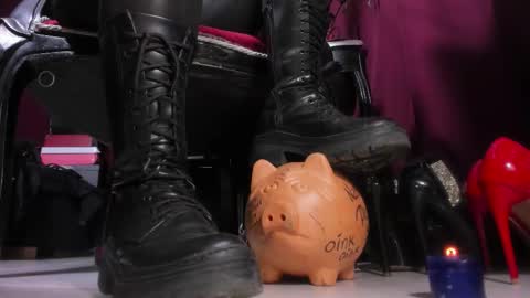 Snapshot of megoddessara chatting on 13, 2, 2026 Goddess Sara online show from 13, 2, 2026