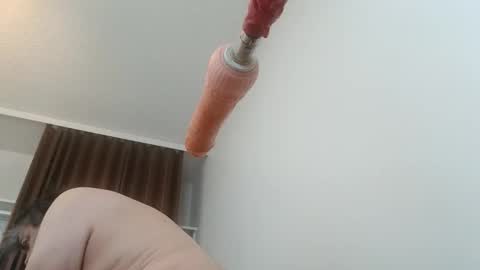 Snapshot of meheriuk68 chatting on 2, 11, 2025 meheriuk68 online show from 2, 11, 2025