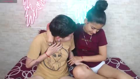 Snapshot of mei_and_gaby chatting on 16, 10, 2025 mei and gaby online show from 16, 10, 2025