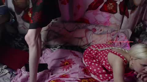 Snapshot of meidiandyuta chatting on 3, 12, 2024 Yuta and Meidi online show from 3, 12, 2024