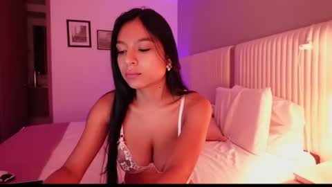 Snapshot of meiis_ chatting on 22, 7, 2026 meiis3 online show from 22, 7, 2026