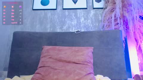Snapshot of meily_soon chatting on 1, 2, 2025 meily_soon online show from 1, 2, 2025