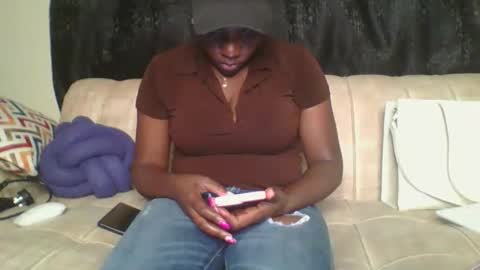 pretty online show from 21, 9, 2025