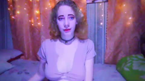 Snapshot of mel_mellie chatting on 16, 12, 2024 Mel Mellie online show from 16, 12, 2024