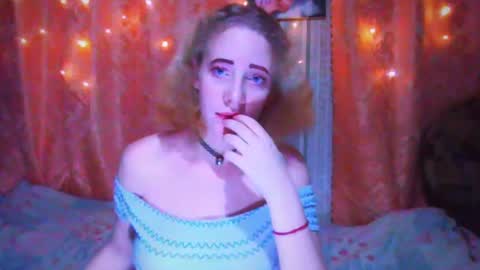 Snapshot of mel_mellie chatting on 21, 12, 2024 Mel Mellie online show from 21, 12, 2024