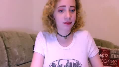 Snapshot of mel_mellie chatting on 28, 1, 2025 Mel Mellie online show from 28, 1, 2025