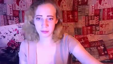 Snapshot of mel_mellie chatting on 12, 3, 2025 Mel Mellie online show from 12, 3, 2025