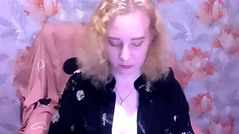 Snapshot of mel_mellie chatting on 14, 12, 2025 Mel Mellie online show from 14, 12, 2025