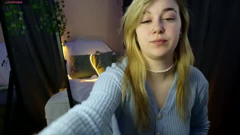 Snapshot of mel_nelson chatting on 6, 4, 2026 Mel online show from 6, 4, 2026