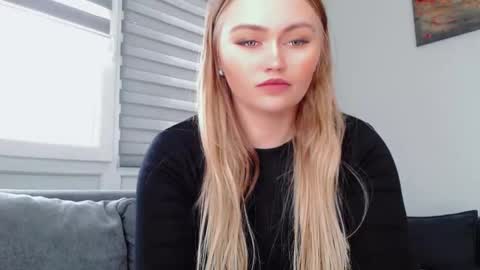 Snapshot of melani_a chatting on 26, 4, 2026 Melania online show from 26, 4, 2026