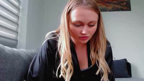 Snapshot of melani_a chatting on 2, 6, 2026 Melania online show from 2, 6, 2026