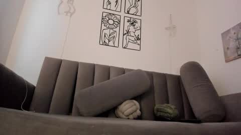 melani greyy online show from 24, 1, 2025