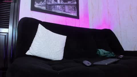 melani greyy online show from 4, 3, 2025