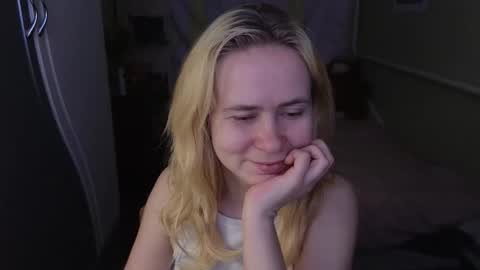 Snapshot of melania____ chatting on 11, 3, 2026 Mila online show from 11, 3, 2026