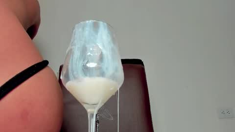 Snapshot of melania_browis chatting on 10, 10, 2025 Melania online show from 10, 10, 2025