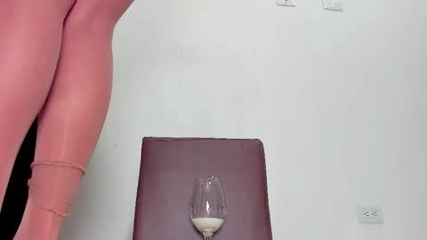 Snapshot of melania_browis chatting on 18, 12, 2025 Melania online show from 18, 12, 2025