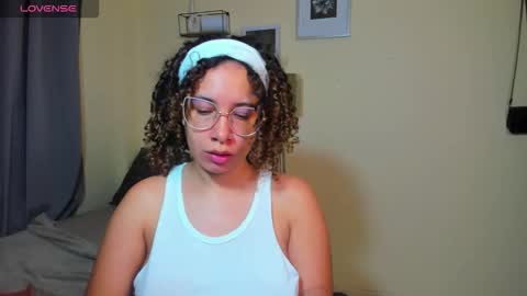 Snapshot of melaniacosta chatting on 9, 4, 2026 melani online show from 9, 4, 2026