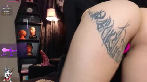 Snapshot of melanie_nyx chatting on 30, 9, 2025 Mel online show from 30, 9, 2025