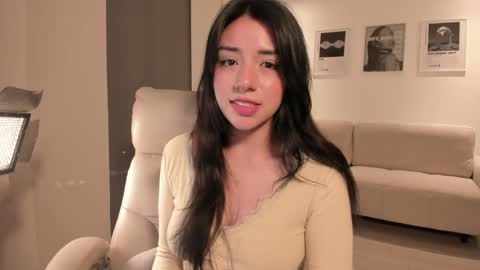 Snapshot of melanie_owo chatting on 25, 4, 2026 Melanie online show from 25, 4, 2026