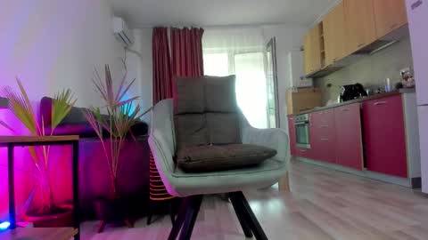 Snapshot of melanie_way chatting on 12, 9, 2025 melanie_way online show from 12, 9, 2025