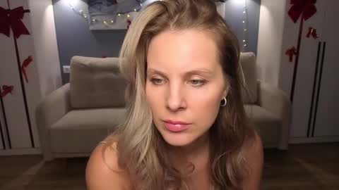 Melanie Bennett online show from 5, 1, 2026