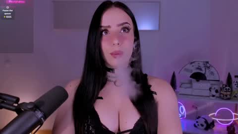 Melanie  online show from 2, 12, 2024