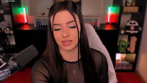 Melanie  online show from 1, 12, 2025