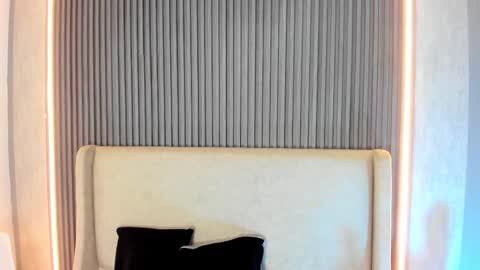 Snapshot of melanieroah1 chatting on 22, 3, 2026 MelanieRoah online show from 22, 3, 2026