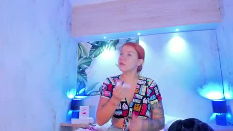 Snapshot of melanieroux chatting on 23, 4, 2026 Melanie Roux online show from 23, 4, 2026