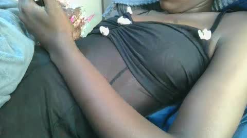 Snapshot of melaninblue chatting on 20, 4, 2026 melaninblue online show from 20, 4, 2026