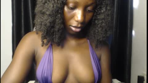 Snapshot of melanine_floral chatting on 13, 11, 2025 Praiz online show from 13, 11, 2025