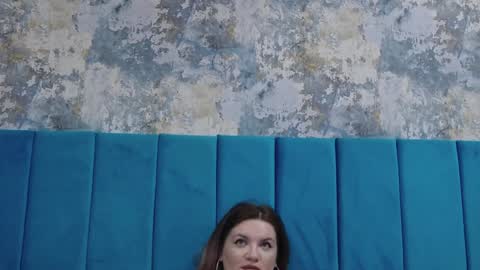 melanniebrown online show from 30, 1, 2025