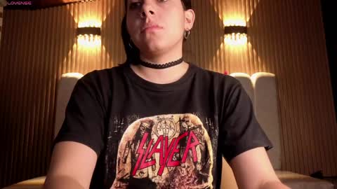 Snapshot of melanny_petite chatting on 1, 4, 2026 melanny_petite online show from 1, 4, 2026